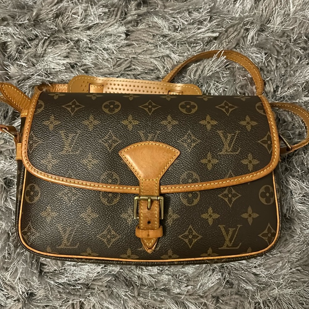 Louis Vuitton solonge